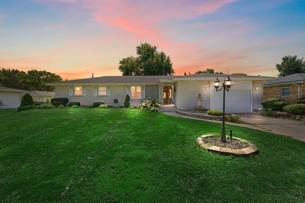 Photo of 6363 Mulberry Avenue, Portage, IN 46368 (MLS # 833294)