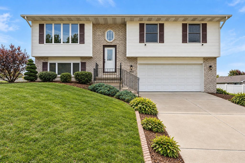 Photo of 8921 W 125th Place, Cedar Lake, IN 46303 (MLS # 845433)