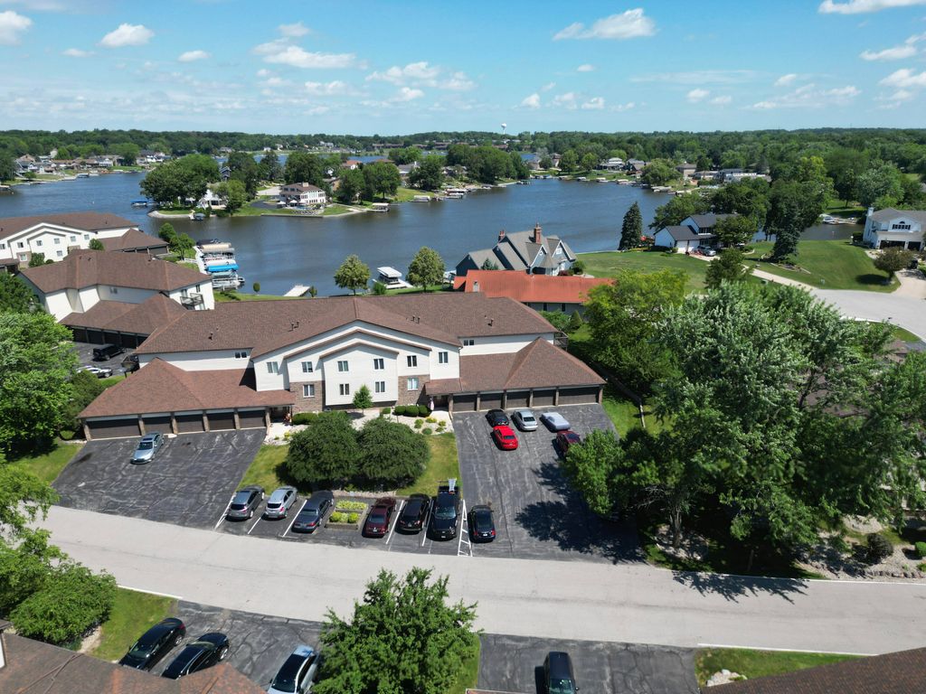 Photo of 5065 Spinnaker Lane #E, Crown Point, IN 46307 (MLS # 835256)