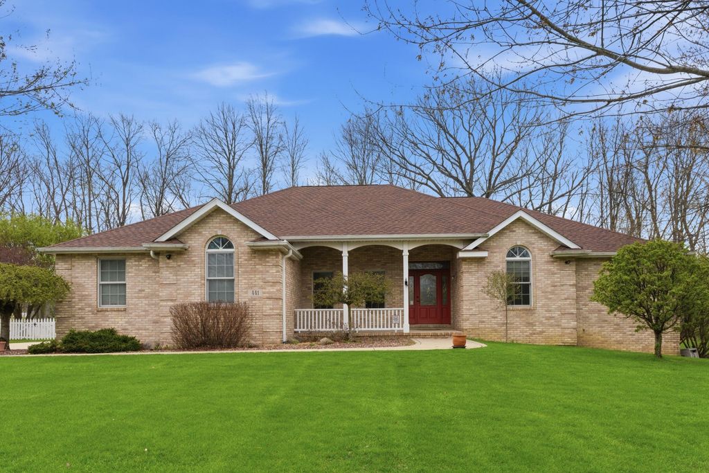 Photo of 441 Meadowbrook Drive, Valparaiso, IN 46383 (MLS # 837150)