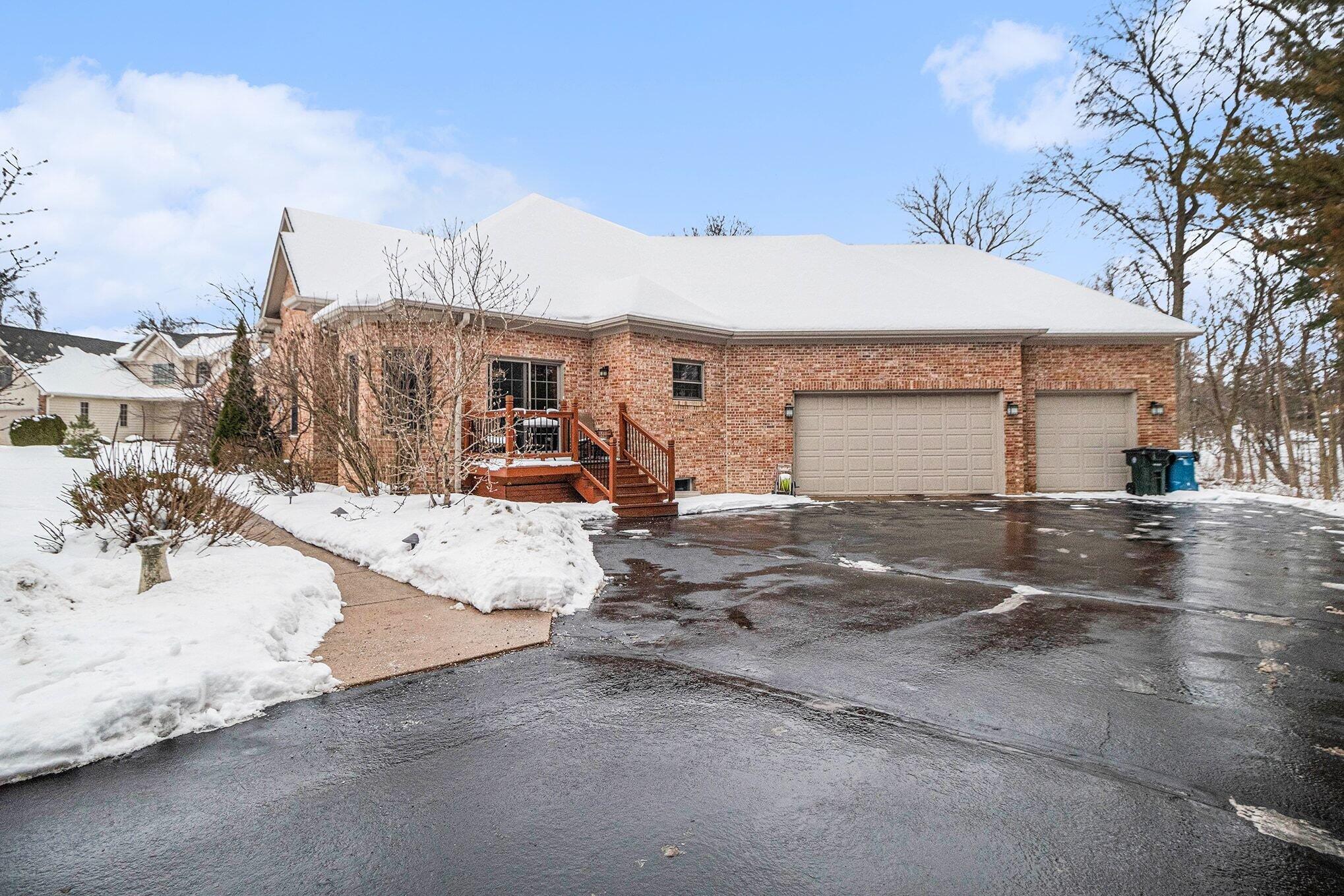 108 Lolabell Drive W