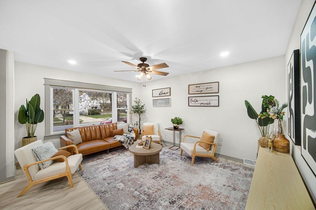 Photo of 7405 Mccook Avenue, Hammond, IN 46323 (MLS # 831286)