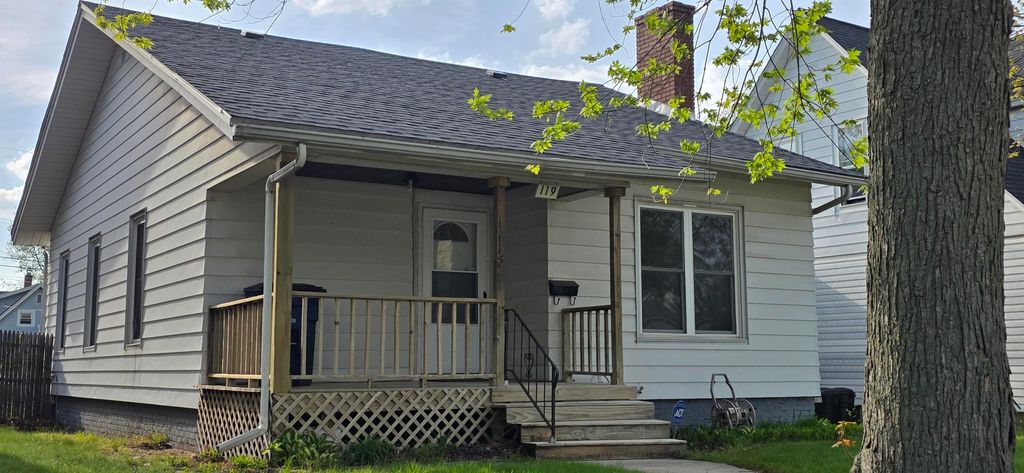 Photo of 119 Dewey Street, Michigan City, IN 46360 (MLS # 837772)