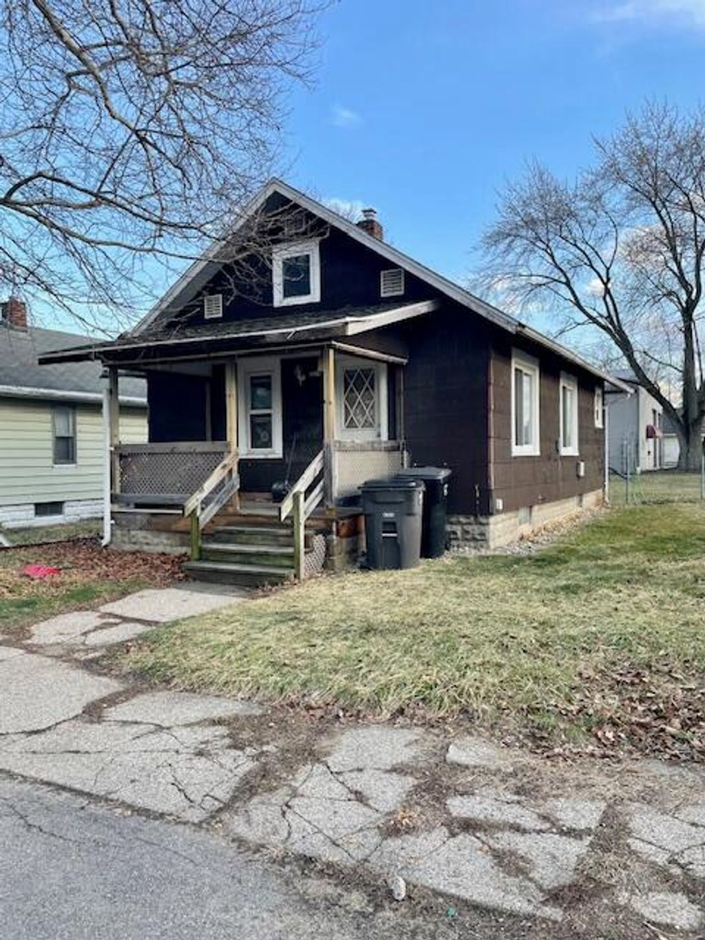 Photo of 1917 Illinois Street, Elkhart, IN 46516 (MLS # 835087)