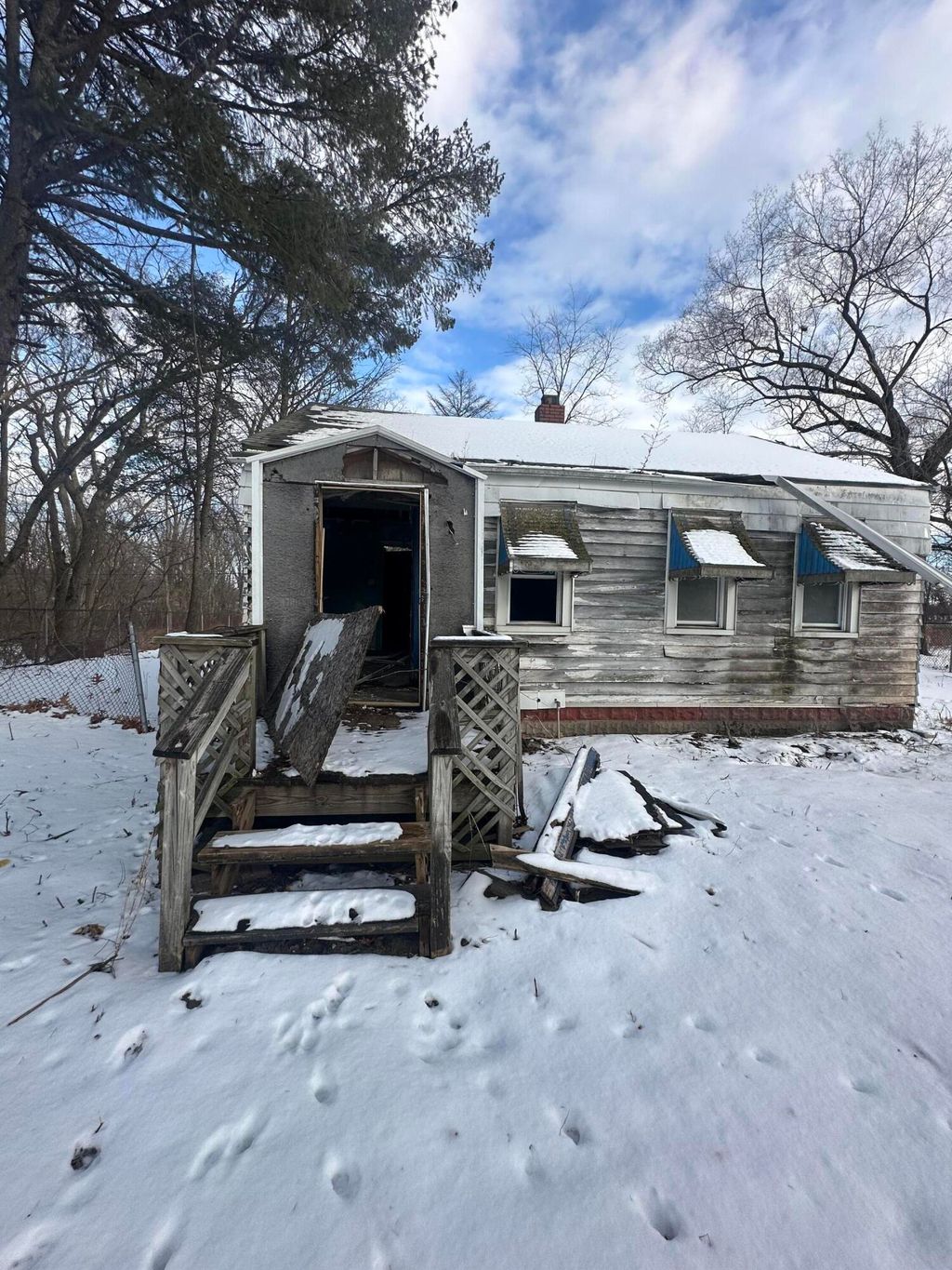 Photo of 2012 Hovey Place, Gary, IN 46406 (MLS # 833523)