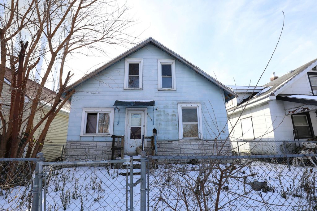 Photo of 1615 W 1st Street, Marion, IN 46952 (MLS # 832196)