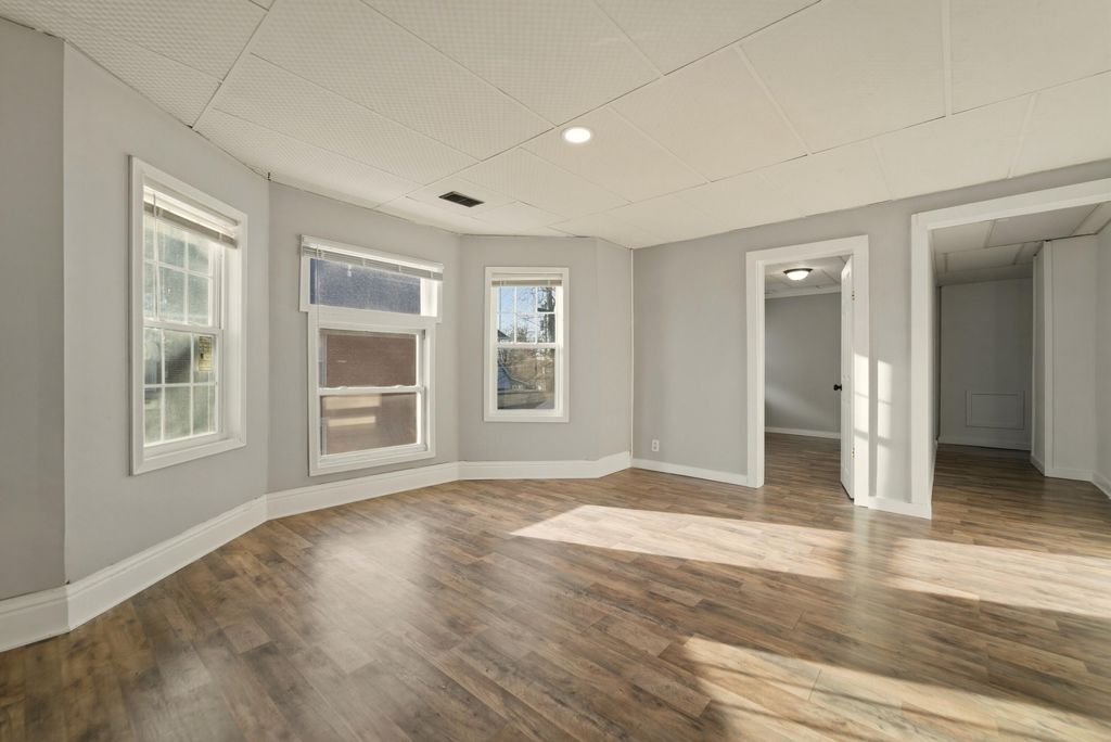 Photo of 208 E Barker Avenue, Michigan City, IN 46360 (MLS # 834962)