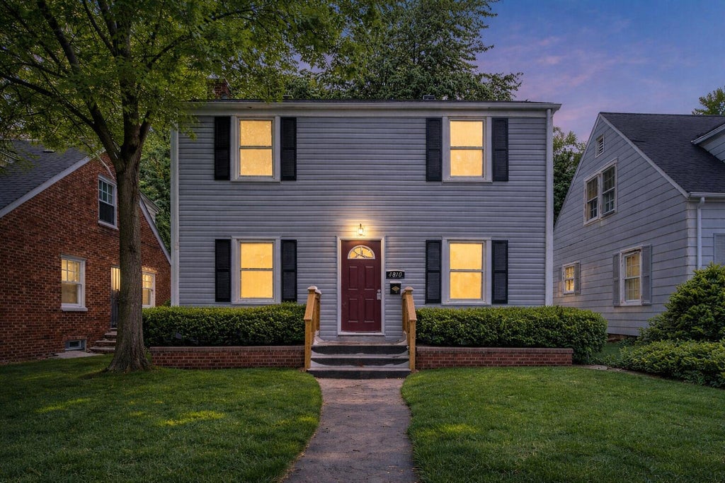 Photo of 4810 Monroe Street, Gary, IN 46408 (MLS # 845727)