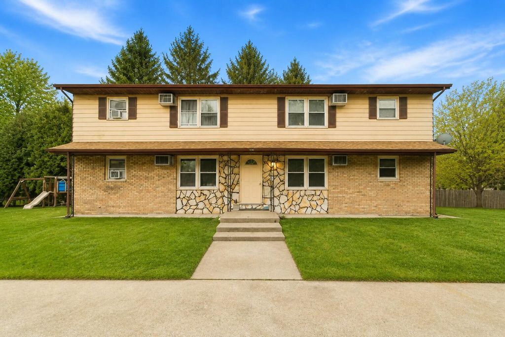 Photo of 2161 Annabelle Court, Chesterton, IN 46304 (MLS # 838344)