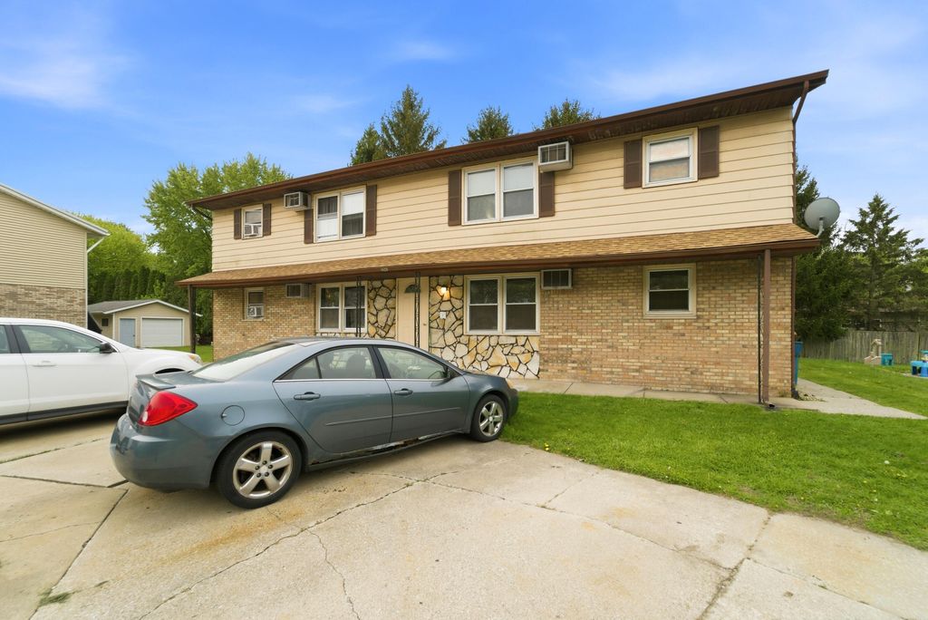 Photo of 2161 Annabelle Court, Chesterton, IN 46304 (MLS # 838344)