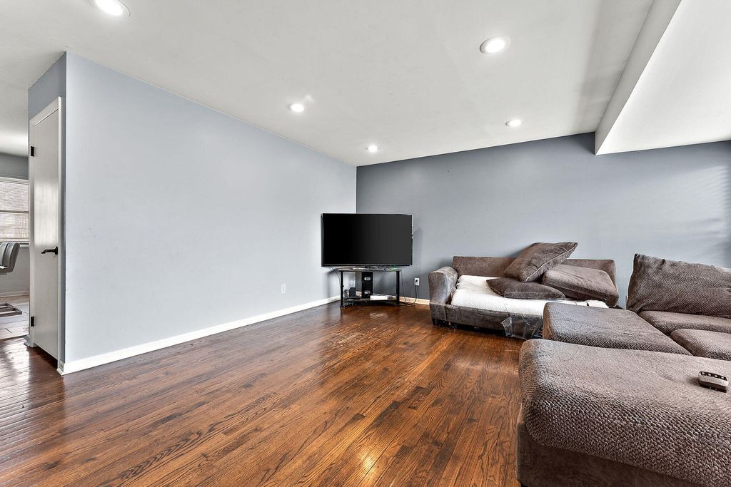 Photo of 1142 W 72nd Lane, Merrillville, IN 46410 (MLS # 834288)