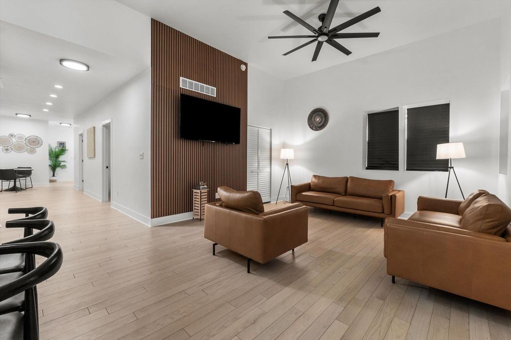 Photo of 1463 Indianapolis Boulevard, Whiting, IN 46394 (MLS # 831738)