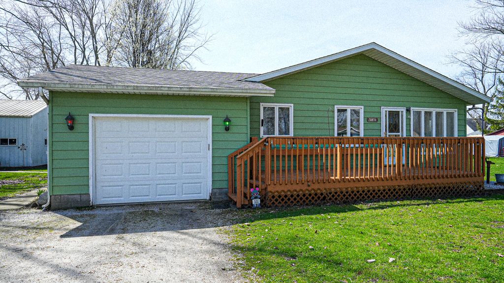 Photo of 414 E Dominic Street, La Crosse, IN 46348 (MLS # 837075)