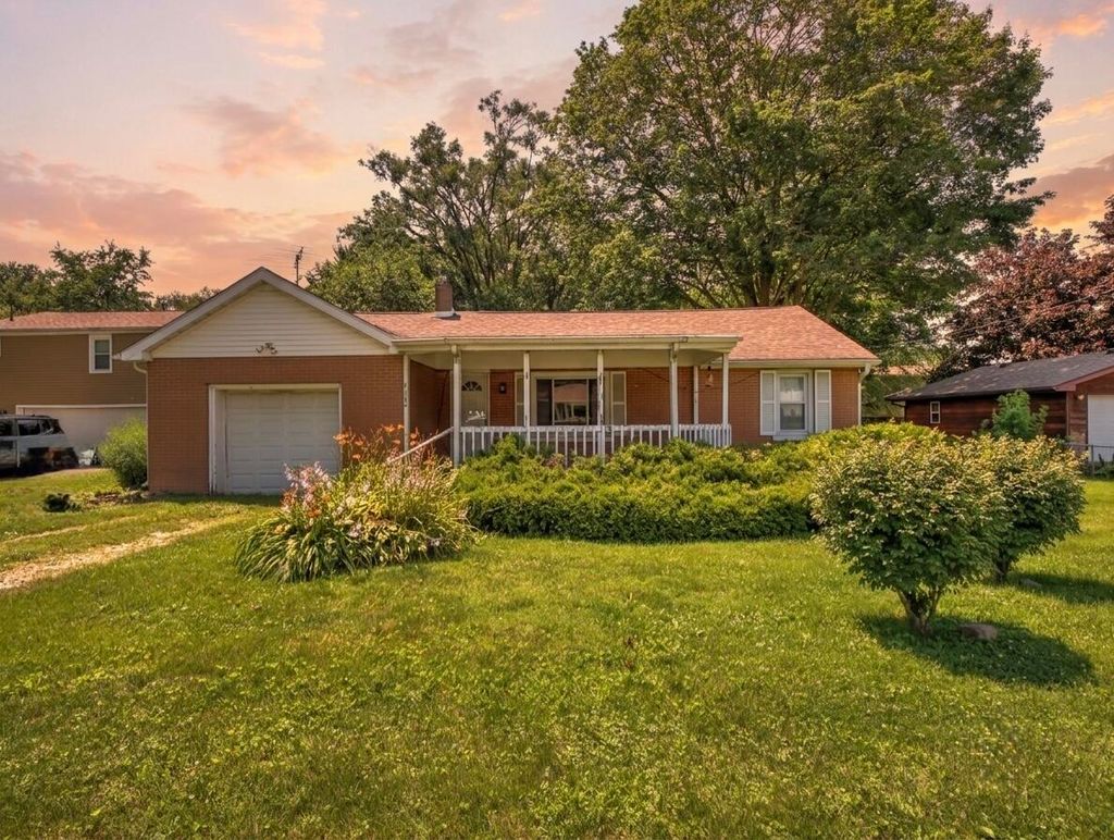 Photo of 2106 K Street, La Porte, IN 46350 (MLS # 841963)
