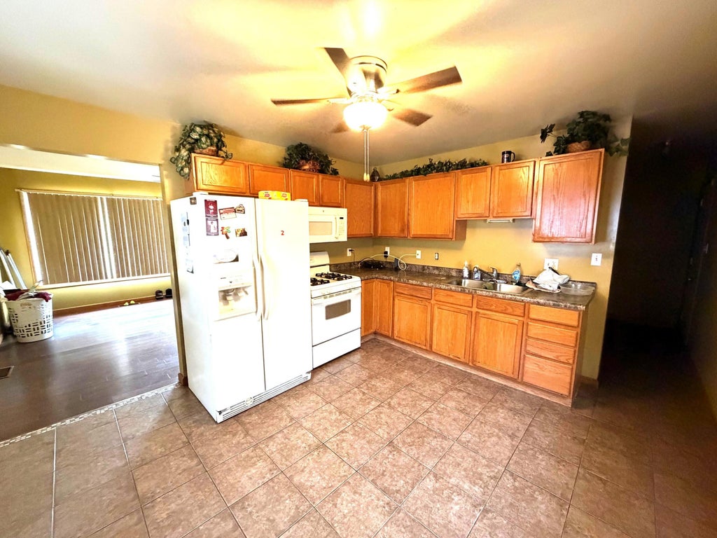 Photo of 905 W 7th Street, Michigan City, IN 46360 (MLS # 845427)