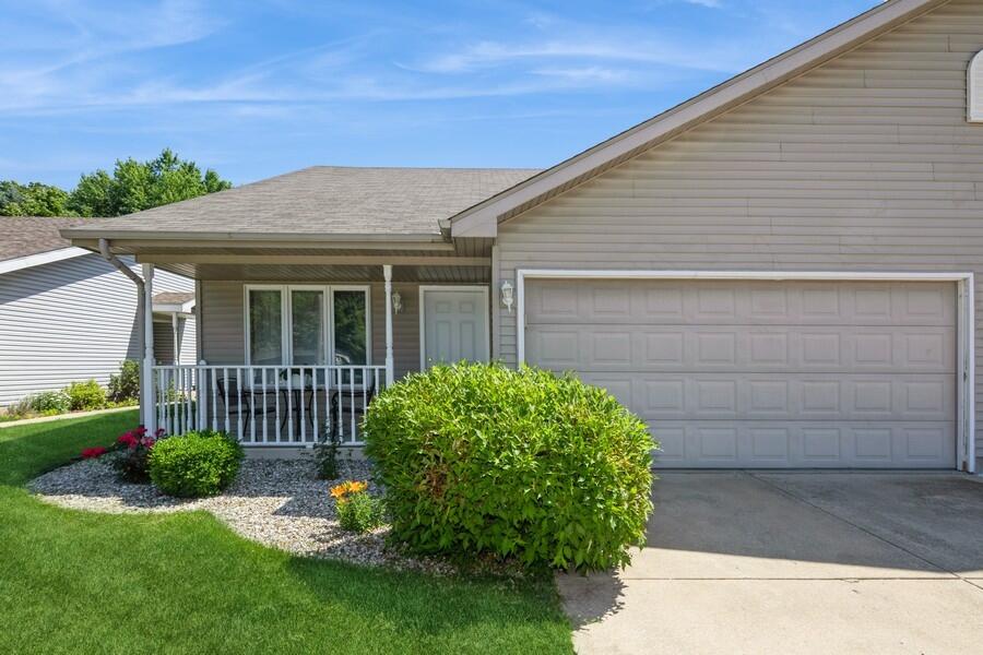 6947 Swan Lane