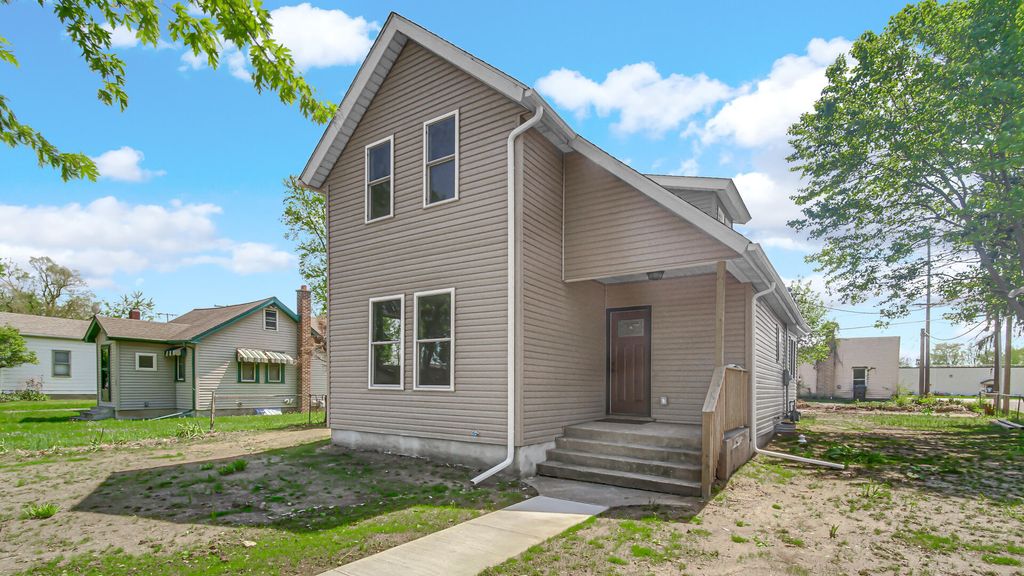 Photo of 302 Oberreich Street, La Porte, IN 46350 (MLS # 839399)