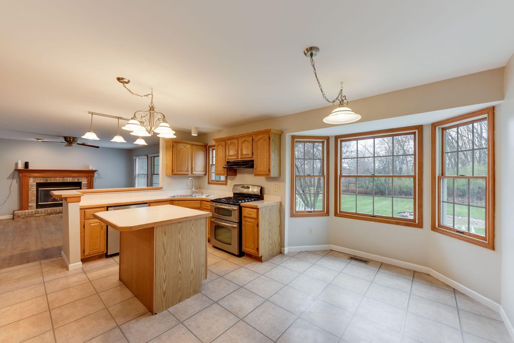 Photo of 101 81st Avenue, Schererville, IN 46375 (MLS # 831289)