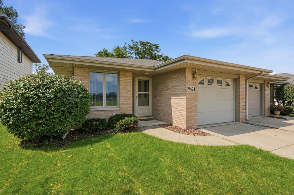 Photo of 9424 Erie Street, Highland, IN 46322 (MLS # 844446)