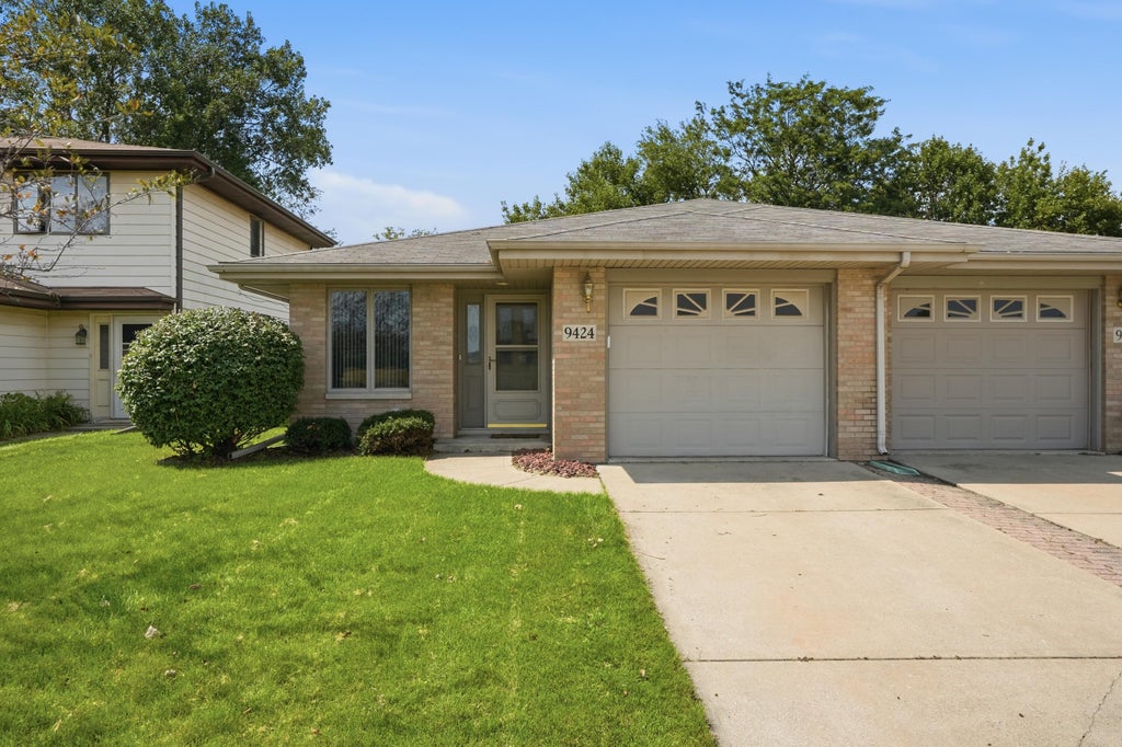 Photo of 9424 Erie Street, Highland, IN 46322 (MLS # 844446)