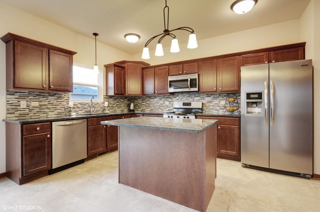 Photo of 1375 77th Place, Merrillville, IN 46410 (MLS # 811929)