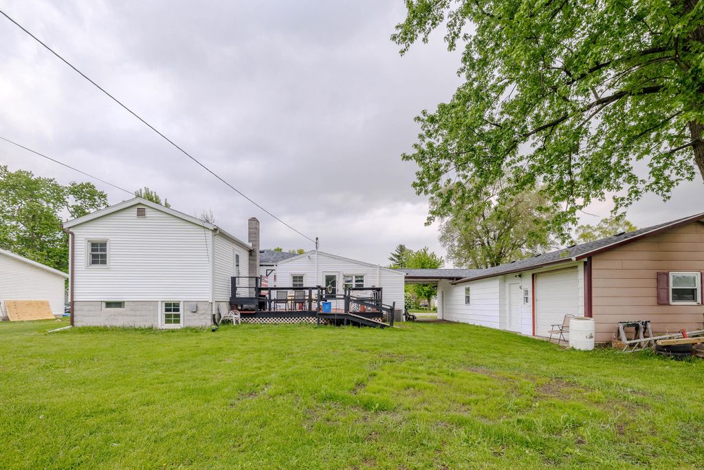 Photo of 607 E Washington Street, Morocco, IN 47963 (MLS # 838483)