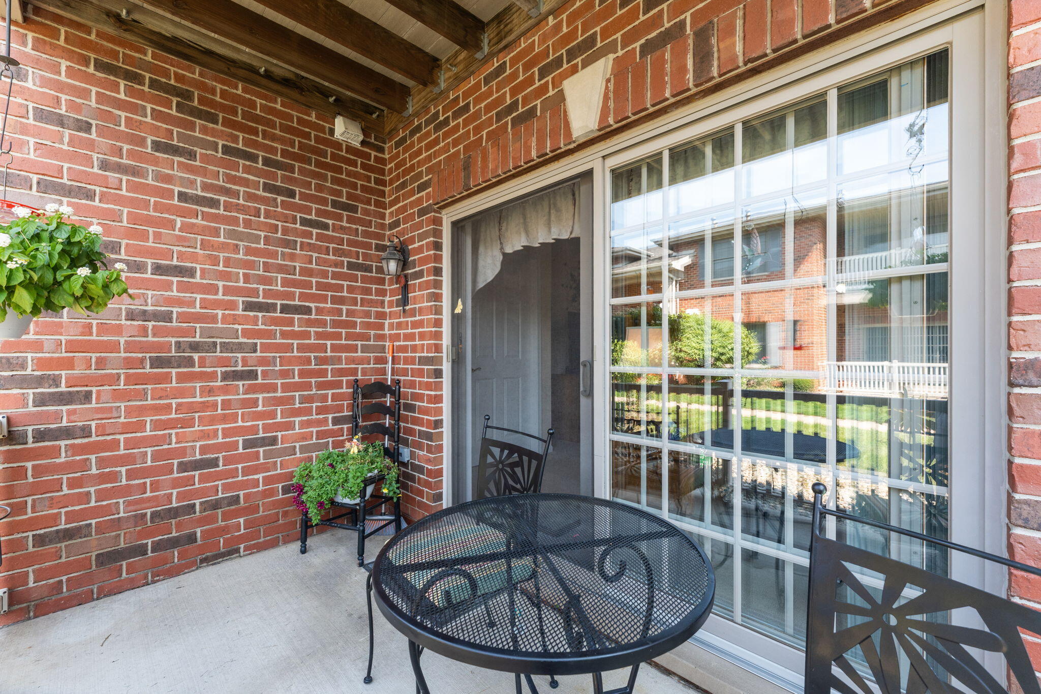 607 Cambridge Court 1d