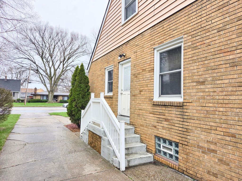 Photo of 707 N Broad Street, Griffith, IN 46319 (MLS # 836494)