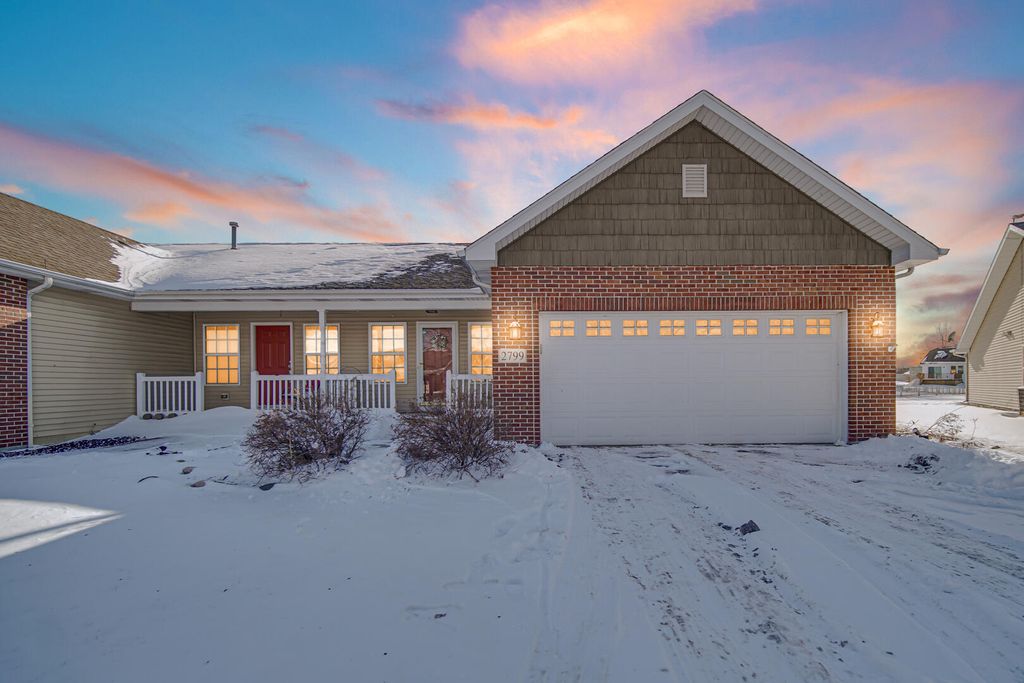 Photo of 2799 W 84th Lane, Merrillville, IN 46410 (MLS # 833437)