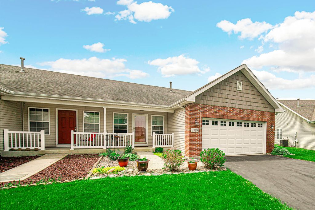 Photo of 2799 W 84th Lane, Merrillville, IN 46410 (MLS # 833437)