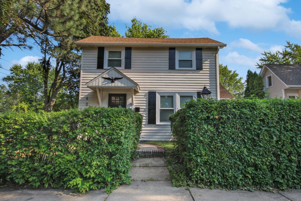 Photo of 405 Institute Street, Valparaiso, IN 46383 (MLS # 835547)