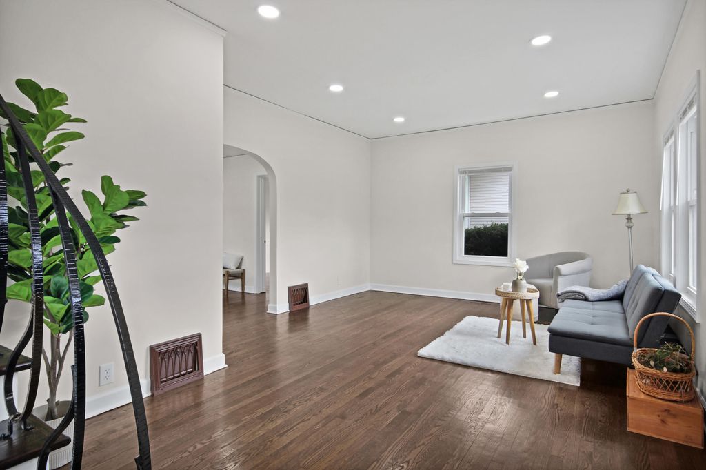 Photo of 405 Institute Street, Valparaiso, IN 46383 (MLS # 835547)