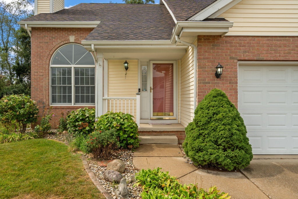 Photo of 376 Cherry Hills Drive, Chesterton, IN 46304 (MLS # 845256)