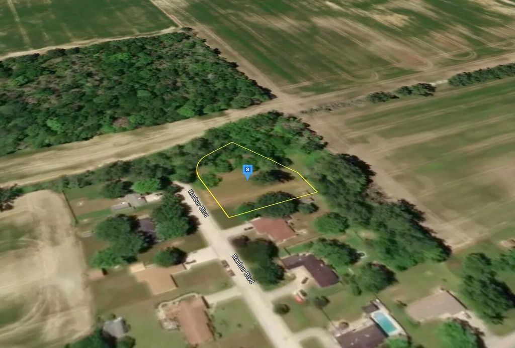 Photo of 2915 Harbur Blvd, Anderson, IN 46012 (MLS # 831176)