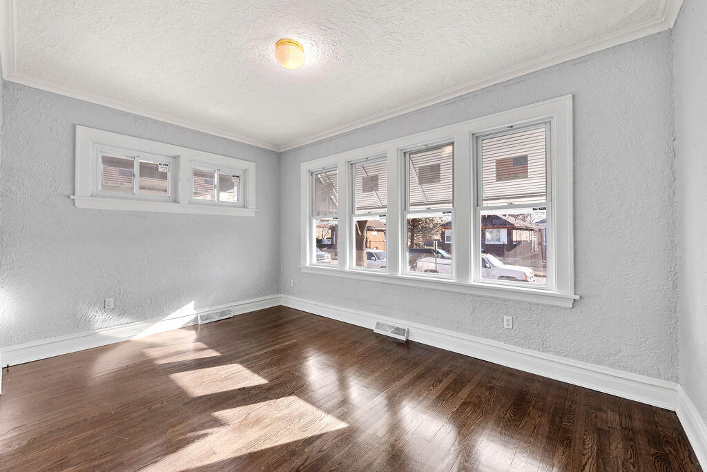 Gary, Indiana 46407, United States, 3 Bedrooms Bedrooms, ,1 BathroomBathrooms,Residential,Pending,120137