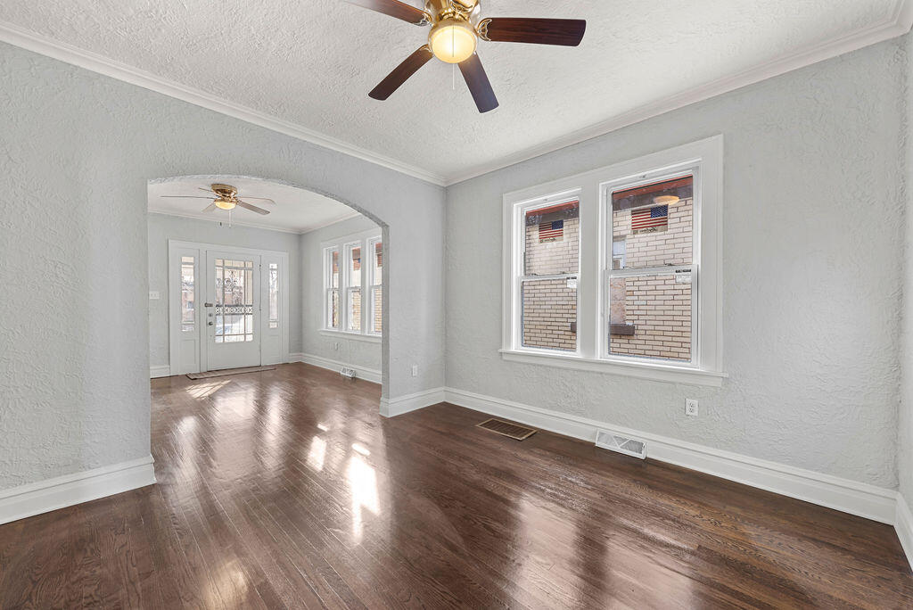 Gary, Indiana 46407, United States, 3 Bedrooms Bedrooms, ,1 BathroomBathrooms,Residential,Pending,120137