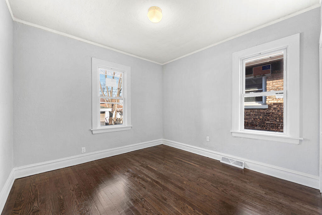 Gary, Indiana 46407, United States, 3 Bedrooms Bedrooms, ,1 BathroomBathrooms,Residential,Pending,120137