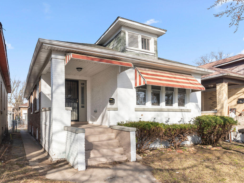 Gary, Indiana 46407, United States, 3 Bedrooms Bedrooms, ,1 BathroomBathrooms,Residential,Pending,120137