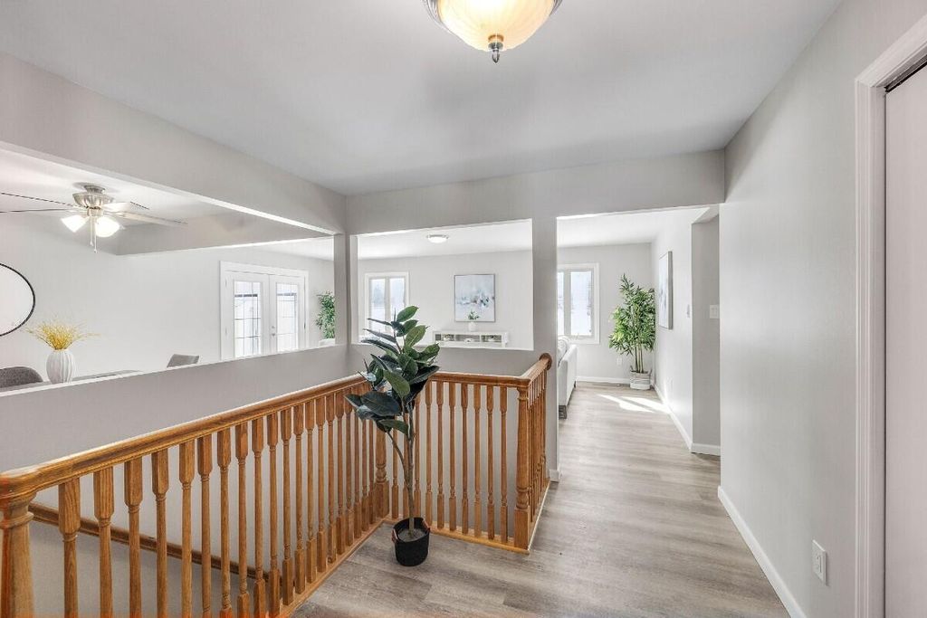 Photo of 943 Pawnee Drive, Crown Point, IN 46307 (MLS # 834041)