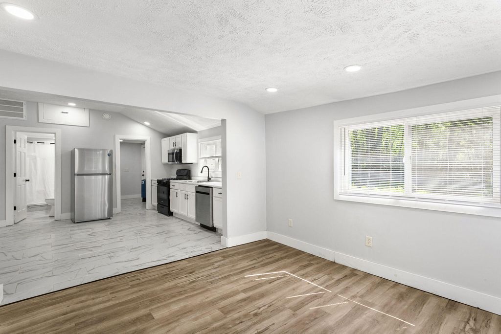 Photo of 7323 E Pansy Lane, New Carlisle, IN 46552 (MLS # 838662)