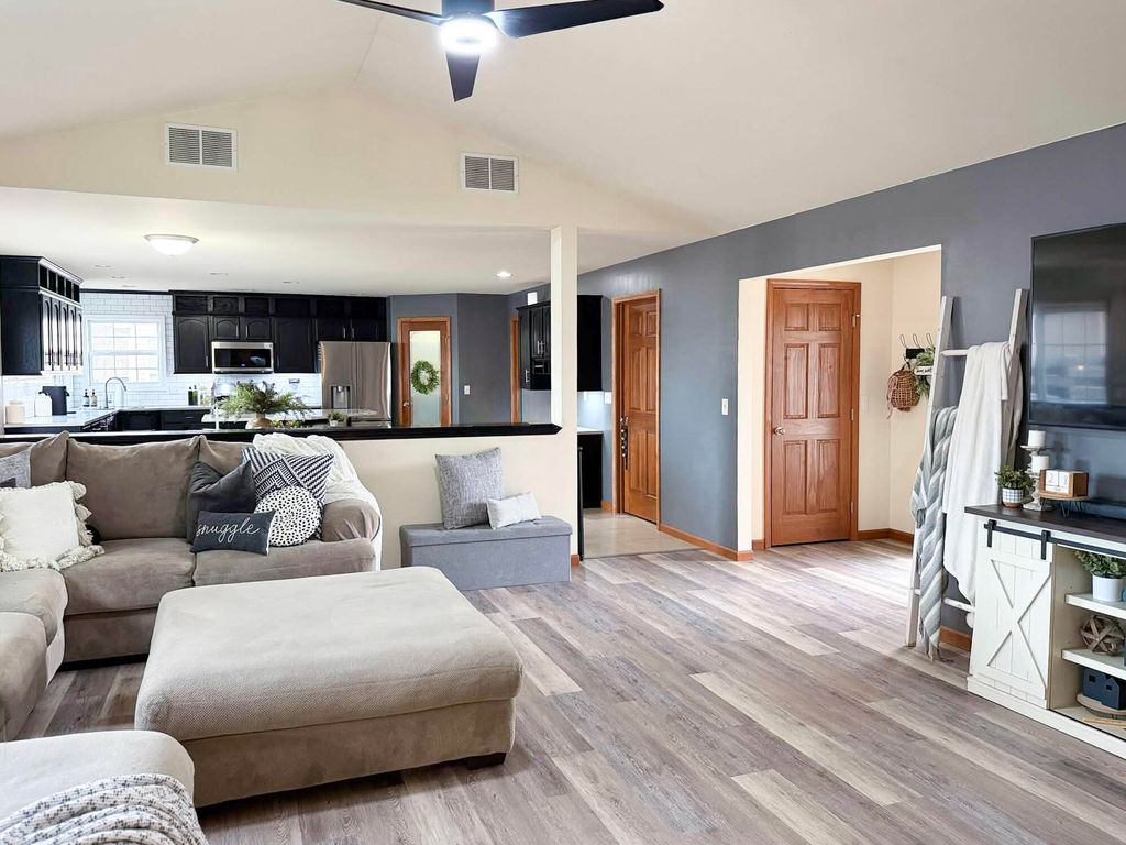 Photo of 414 17th Street SE, DeMotte, IN 46310 (MLS # 834718)