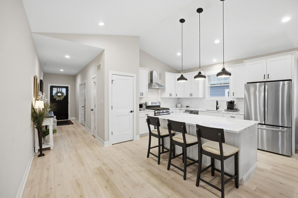 Photo of 717 Verdano Terrace, Crown Point, IN 46307 (MLS # 836155)