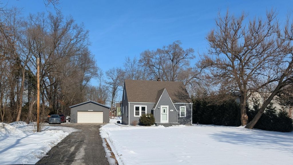 Photo of 351 Us Hwy 20 Road, Chesterton, IN 46304 (MLS # 833933)