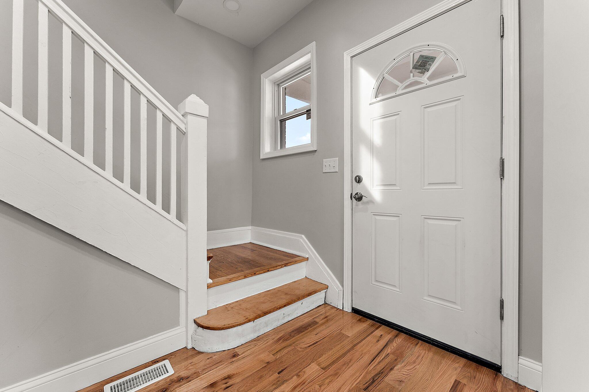 Hammond, Indiana 46320, United States, 4 Bedrooms Bedrooms, ,3 BathroomsBathrooms,Residential,Active,119111