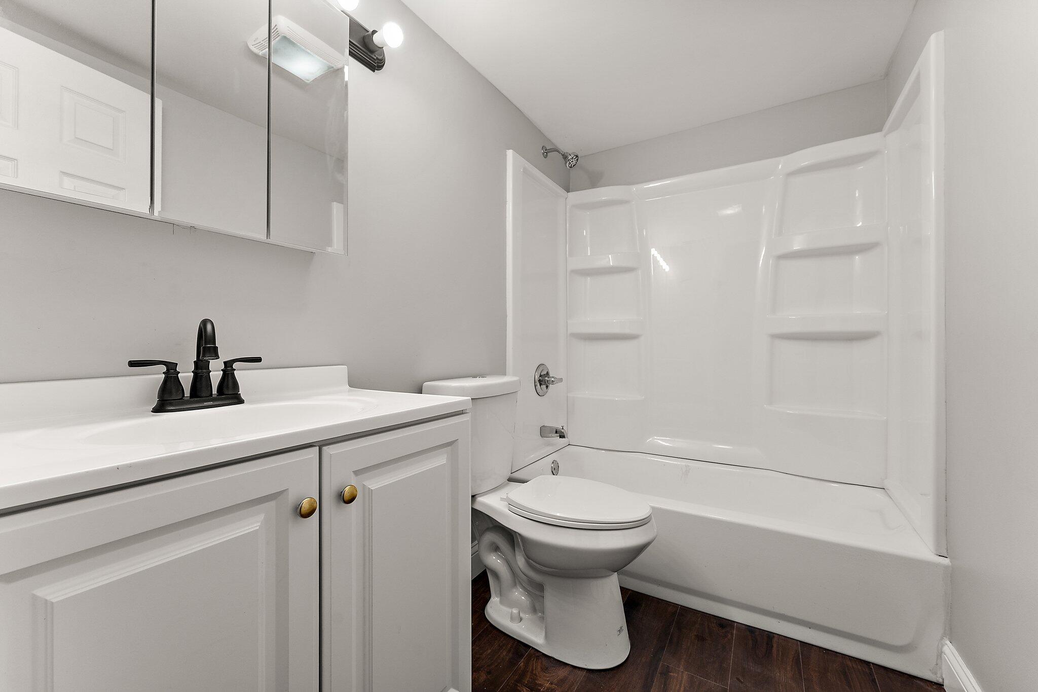 Hammond, Indiana 46320, United States, 4 Bedrooms Bedrooms, ,3 BathroomsBathrooms,Residential,Active,119111