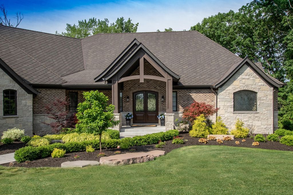 Photo of 1021 Foy Court, Crown Point, IN 46307 (MLS # 836613)