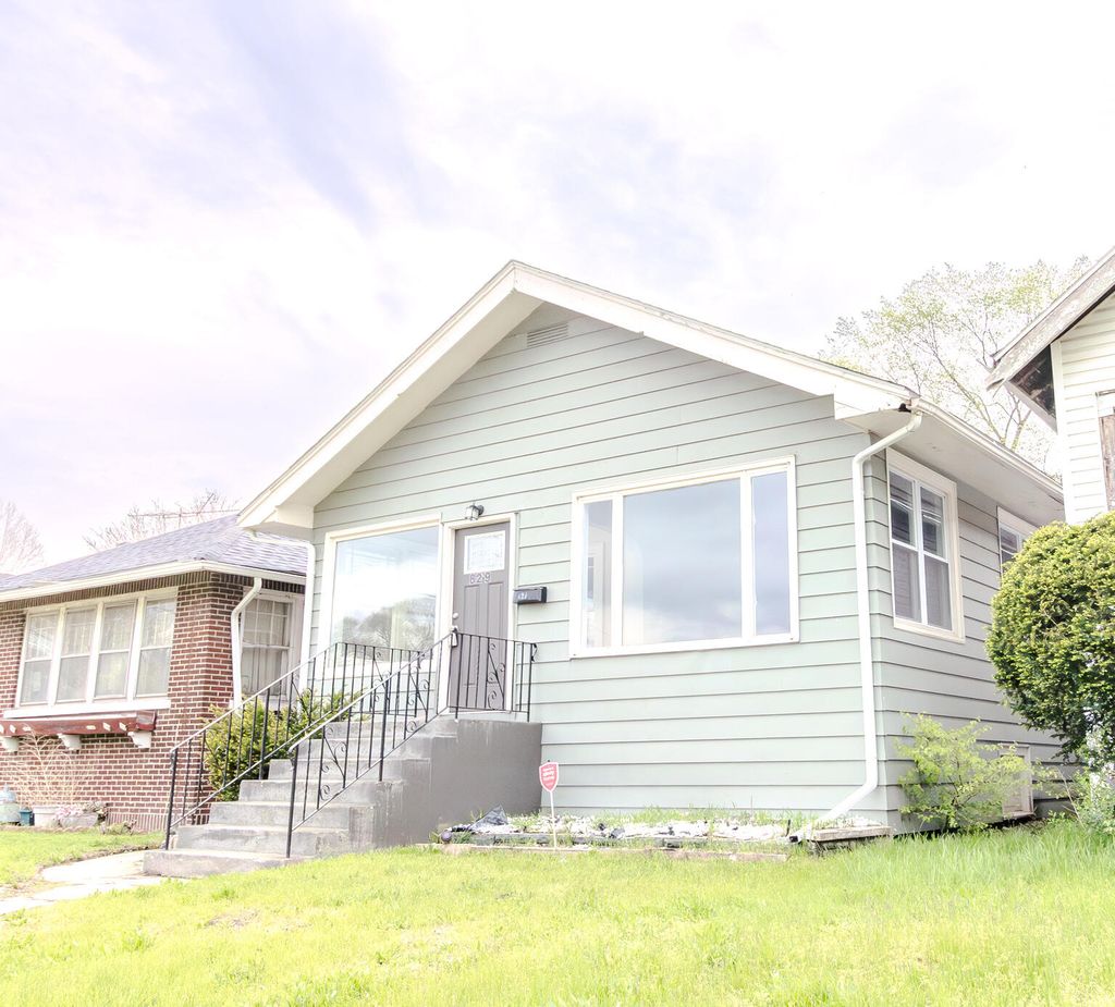 Photo of 829 Johnson Street, Gary, IN 46402 (MLS # 838161)