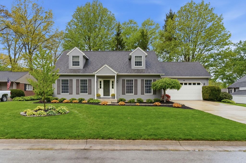 Photo of 722 Timber Court, Chesterton, IN 46304 (MLS # 838454)