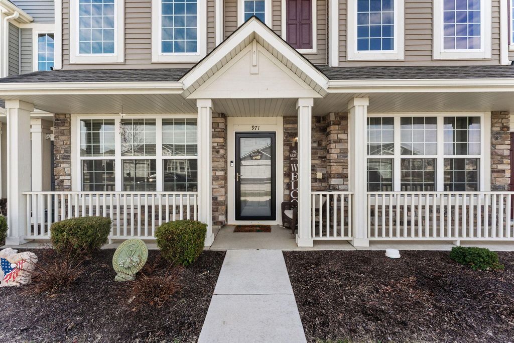 Photo of 971 E 117th Place, Crown Point, IN 46307 (MLS # 836265)