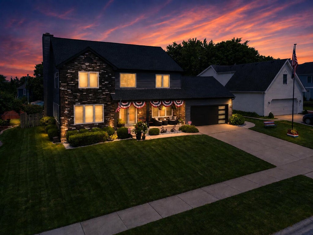Photo of 71 Chateau Drive, Dyer, IN 46311 (MLS # 842155)